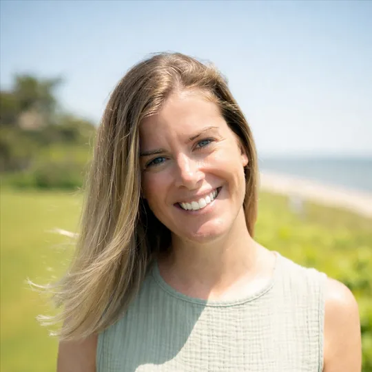 Sarah Harrington, Agent in  - Compass