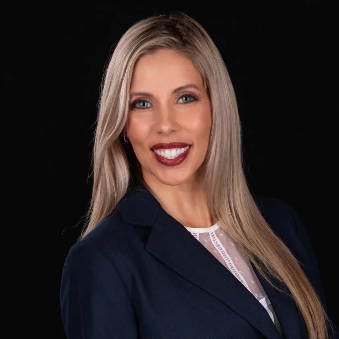 Headshot of Corrine Barkan