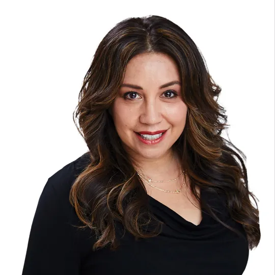 Leah Flores, Agent in  - Compass