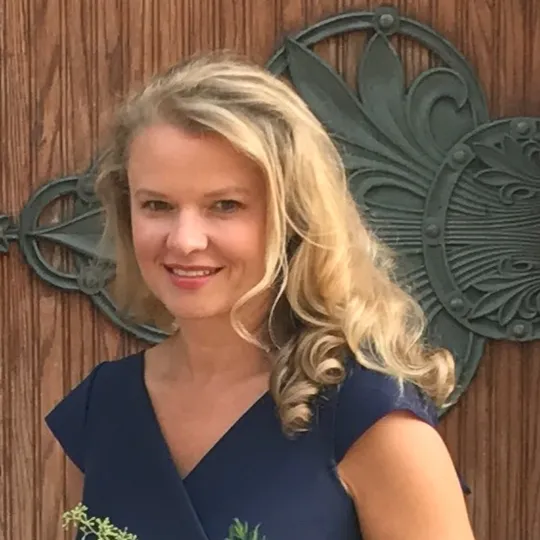 Monika Drwila, Agent in  - Compass