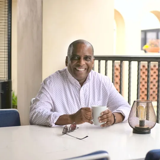 Wayne Miller, Agent in  - Compass