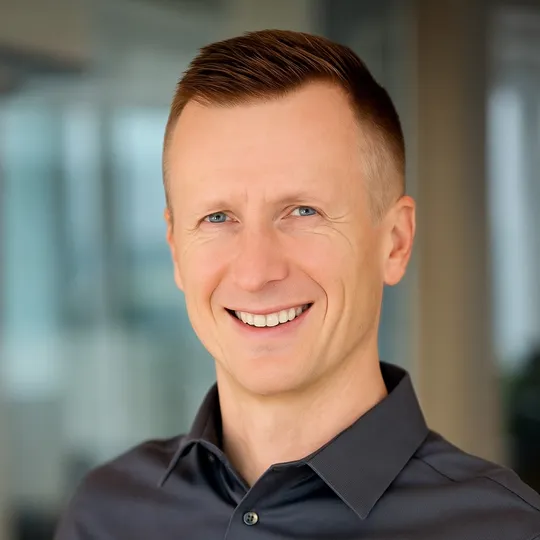 Piotr Wiatrowski, Agent in  - Compass