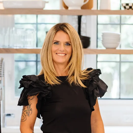 Mada Hitchmough, Agent in  - Compass