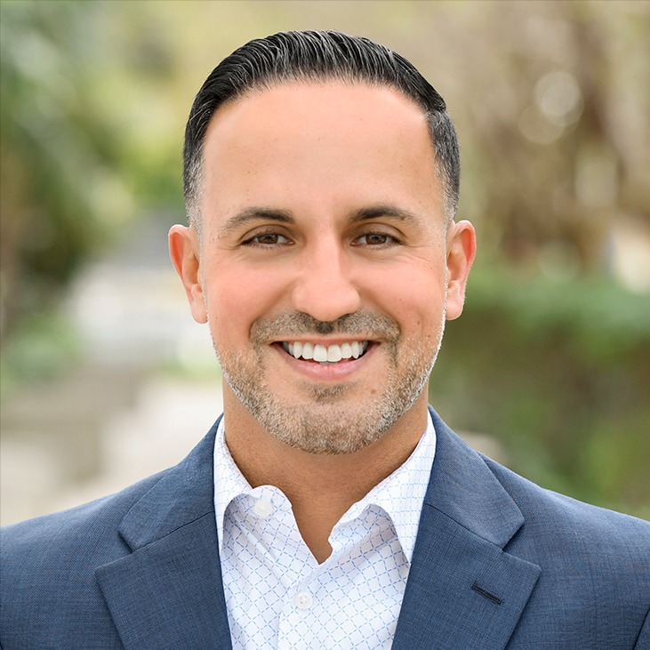 Headshot of Armando Alvarez