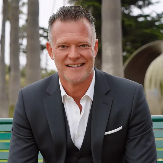 Conor Sutton, Agent in  - Compass