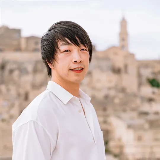 Brandon Chen, Agent in  - Compass