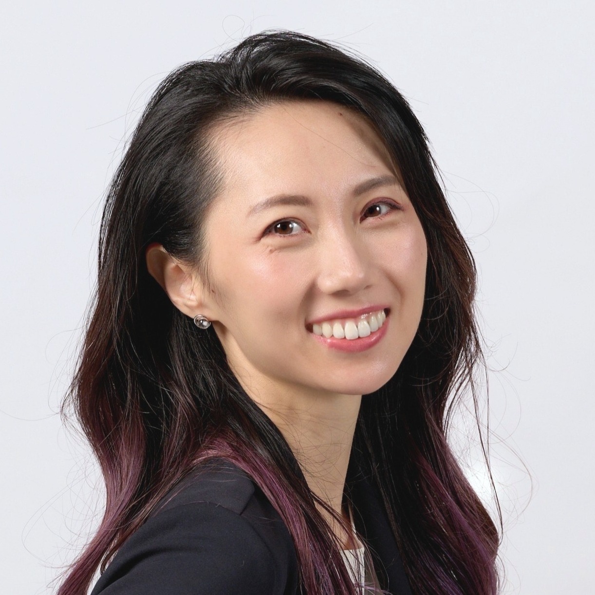 Headshot of Nikki Kam