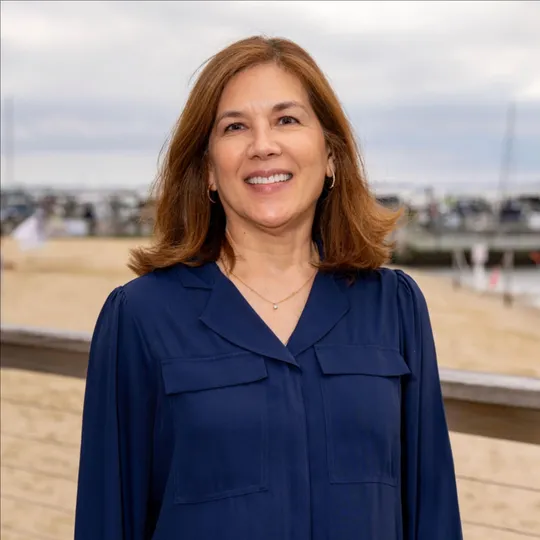 Janet Stefandl, Agent in  - Compass