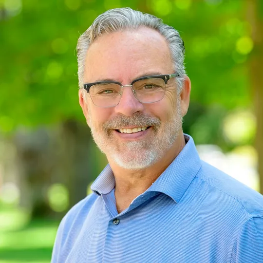 Vince Albano, Agent in  - Compass