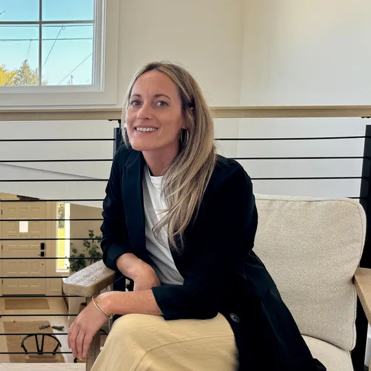 Anna Garaway, Agent in  - Compass