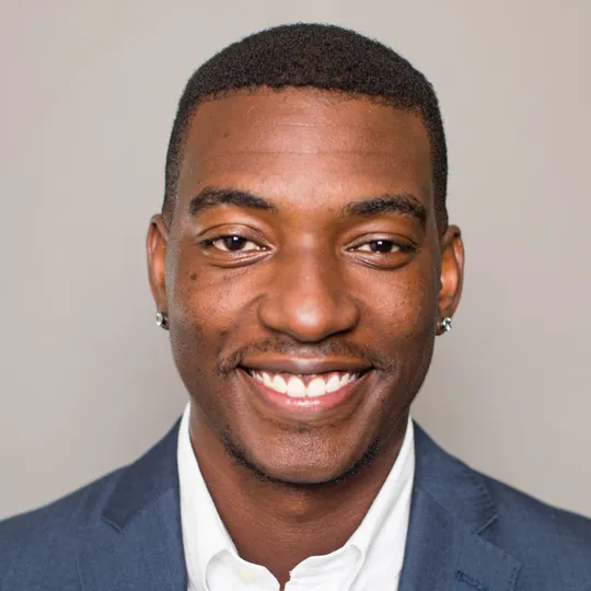 Femi Oyewole, Agent in  - Compass