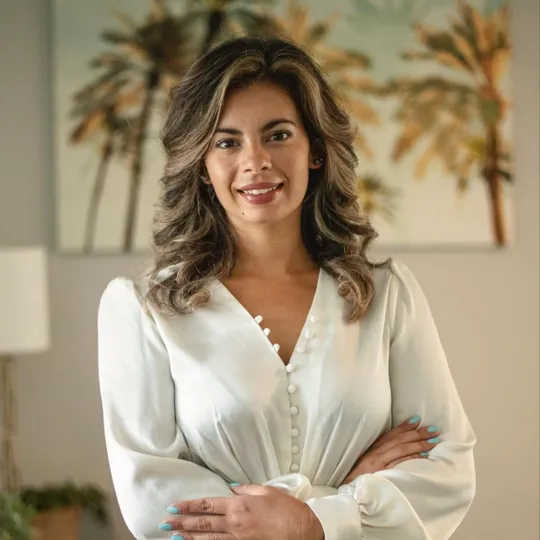 Victoria Sousa, Agent in  - Compass