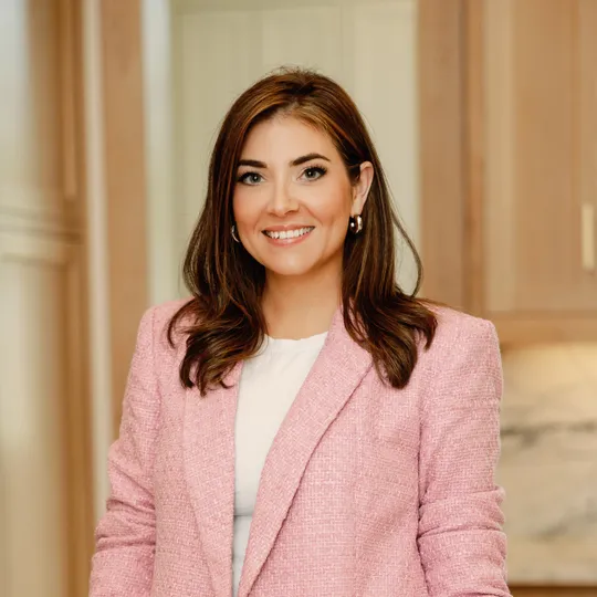 Angelina Pallasch, Agent in  - Compass