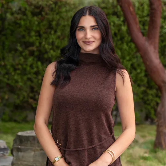 Gianna Garcia, Agent in  - Compass