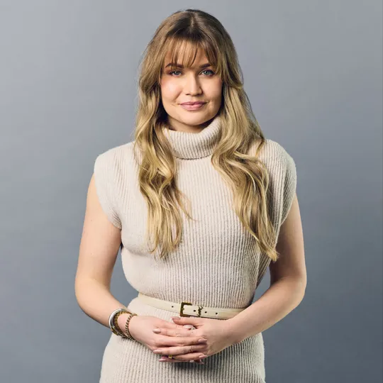 Jenna Maloney, Agent in  - Compass