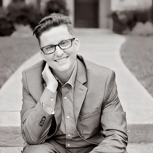 Riann Emch, Agent in  - Compass