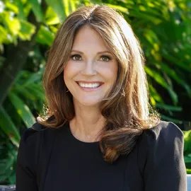 Karen Baker, Agent in  - Compass