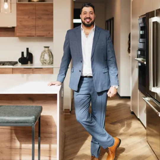 Beshoy Iskander, Agent in  - Compass