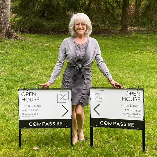 The Bigos Group, Agent in  - Compass