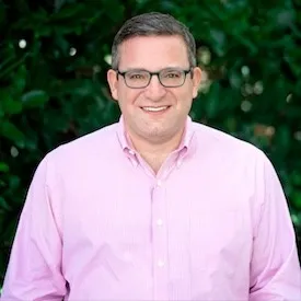 Sam Fingold, Agent in  - Compass