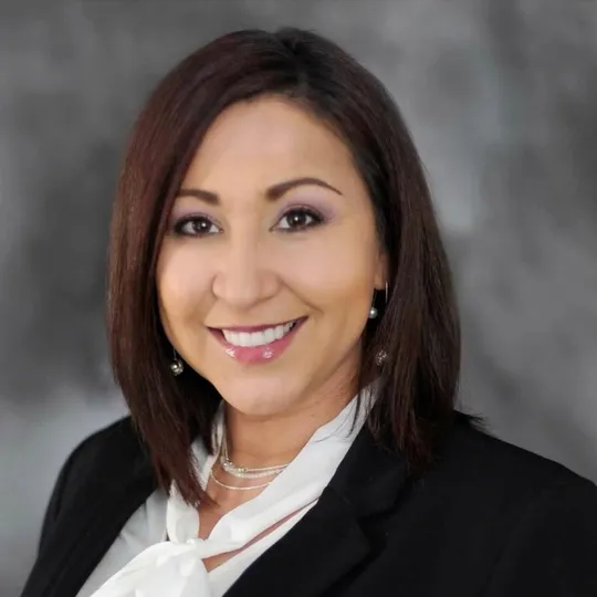 Anabel Tellez, Agent in  - Compass