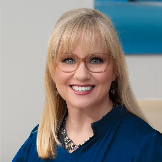 Dara DesRoches, Agent in  - Compass