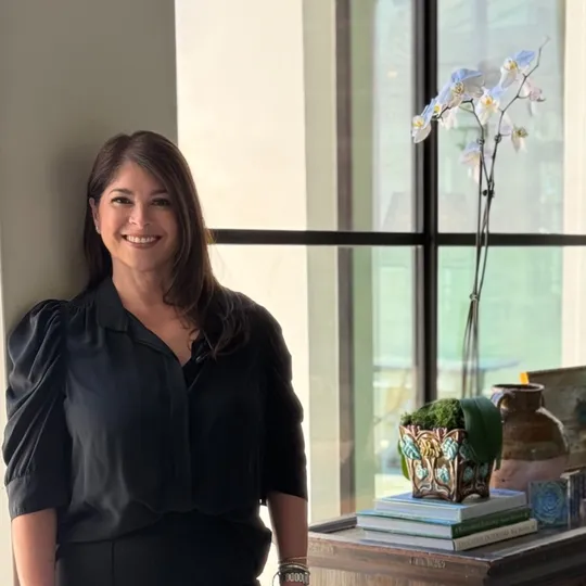 Beth Lockwood, Agent in  - Compass