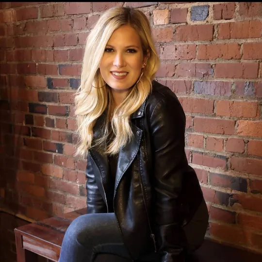 Leah Selvig, Agent in  - Compass