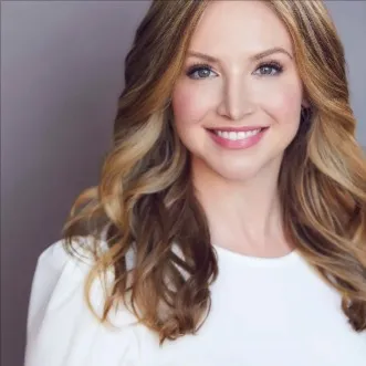 Jaclyn Lyons, Agent in  - Compass