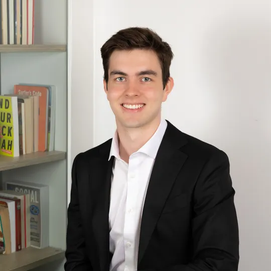 Bo Cooper, Agent in  - Compass