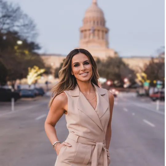 Elena Licari, Agent in  - Compass