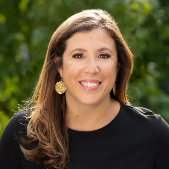 Laura Molta Grant-Hunter, Agent in  - Compass