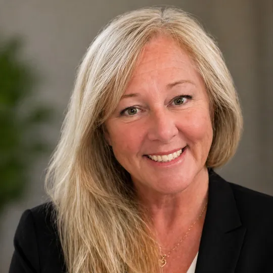 Gina Nyland, Agent in  - Compass