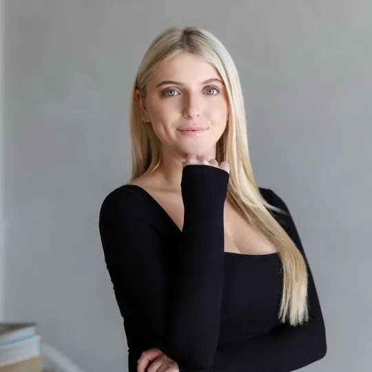 Amanda Werner, Agent in  - Compass