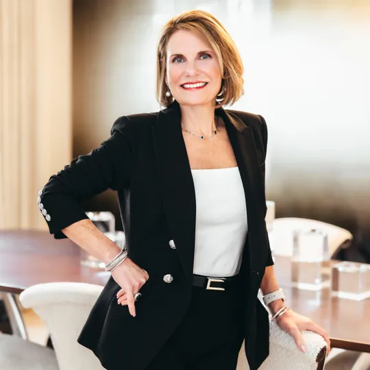 Angela Yotides, Agent in  - Compass