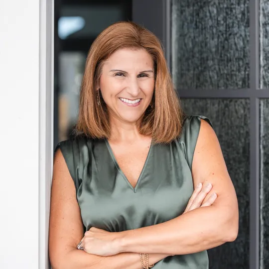 Jaci Ward, Agent in  - Compass