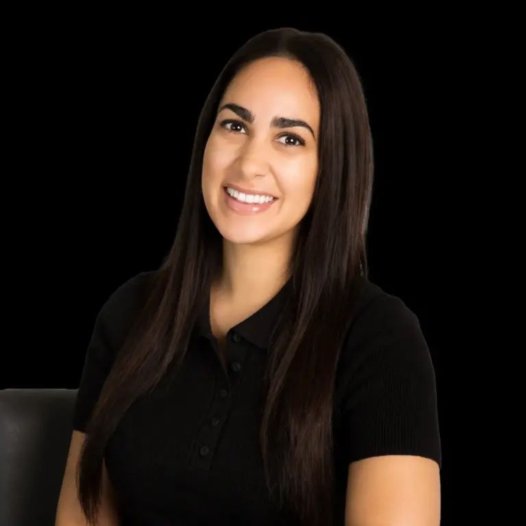 Headshot of Ashley Dabibi