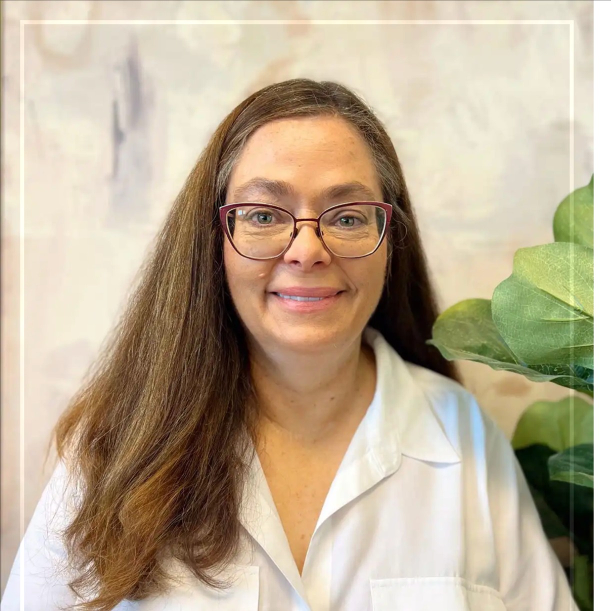 Headshot of Lynnett Wagner