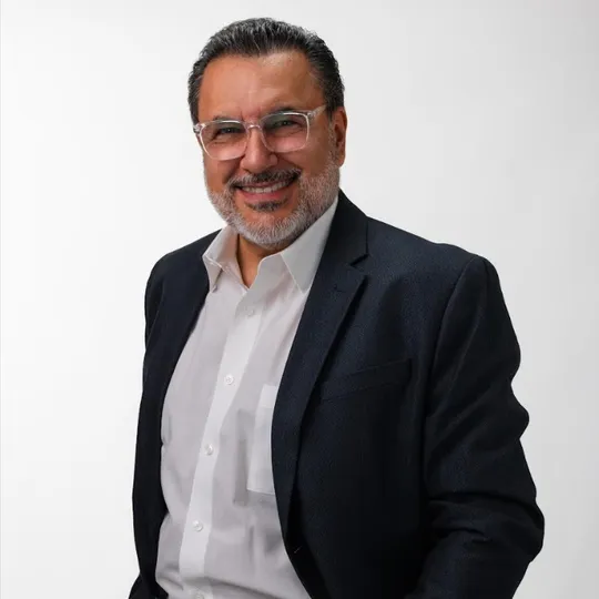 Ronald Zamora, Agent in  - Compass