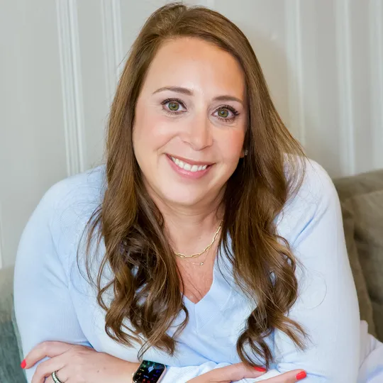 Anna Leder, Agent in  - Compass