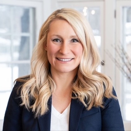 Headshot of Chelsea Hanson