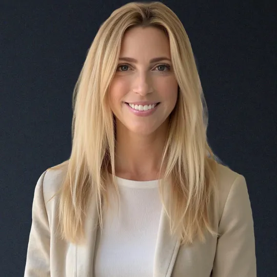 Robyn Lynn, Agent in  - Compass