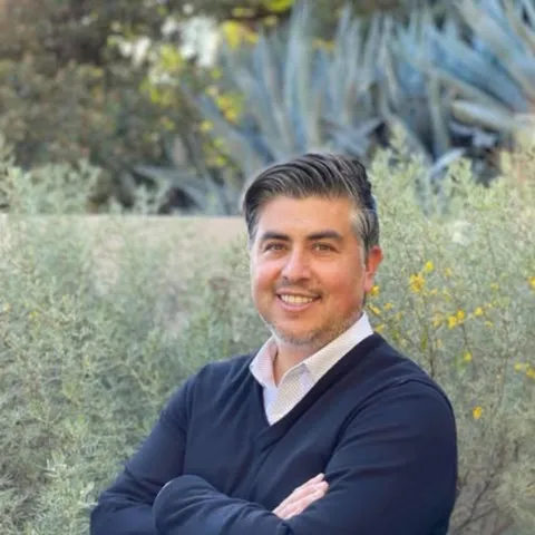 Henry Plascencia, Agent in  - Compass