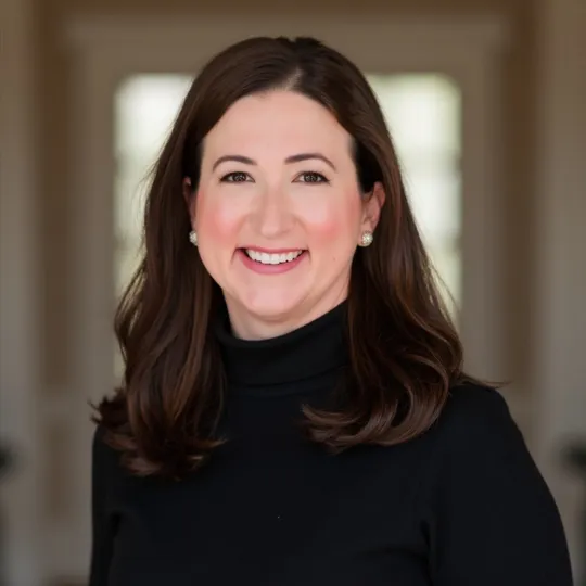 Molly Gillon, Agent in  - Compass