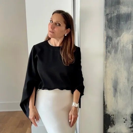Alissa Razansky-Robinson, Agent in  - Compass
