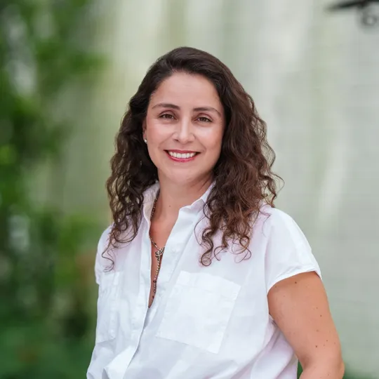 Fabiola Bustos, Agent in  - Compass