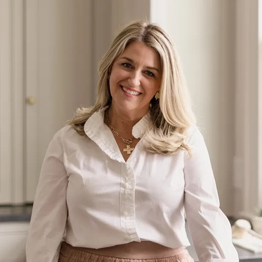 Katrina McDonald, Agent in  - Compass