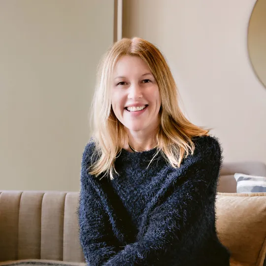 Sue Schultes, Agent in  - Compass