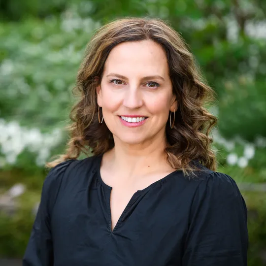 Sara Fritz, Agent in  - Compass