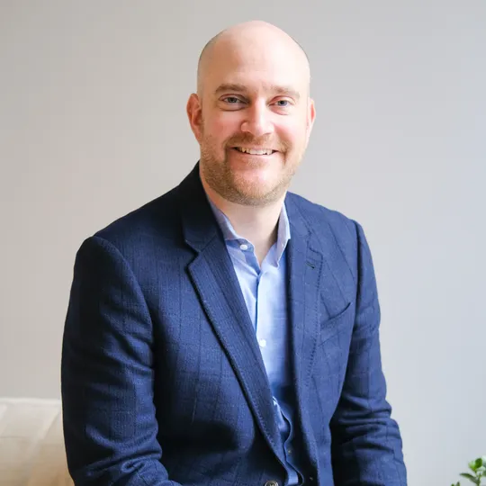 Chris Lee, Agent in  - Compass